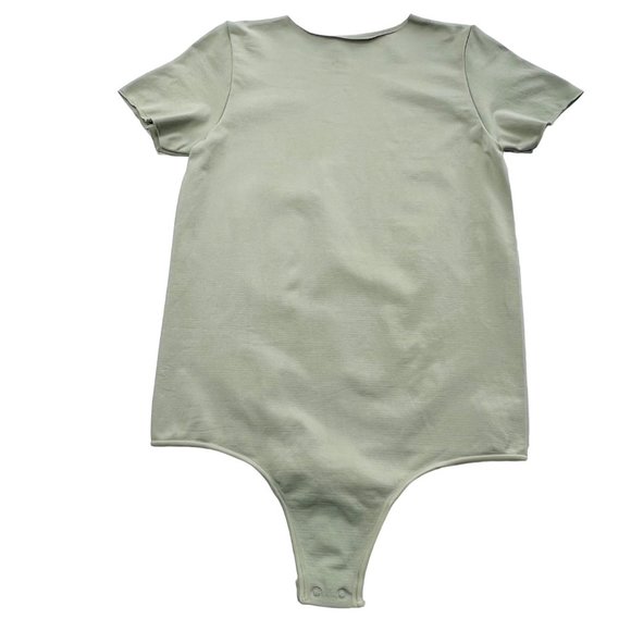 SKIMS Essential T-Shirt Bodysuit NEW Agave Green Womens L/XL - Picture 2 of 14